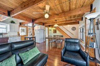 Pet-Friendly Fredericksburg Cabin with Hot Tub! - Luckenbach - 6