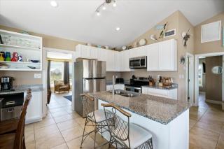 Knee Deep - Amazing beach cottage locates on sugar white sands, Great gulf and bay views, home - Dauphin Island - 8