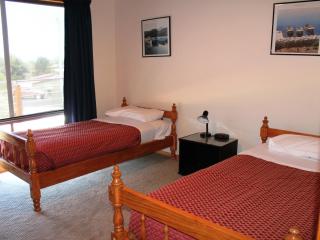 Hazards House - Coles Bay - 3