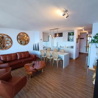 Gran departamento de Lujo en primera línea en PUCON, acceso directo al Lago - Pucón - 7