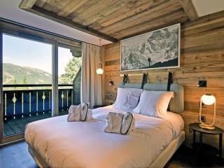 Appartement lumineux avec balcon à 2 chambres doubles et services inclus, skis aux pieds - FR-1-613-65 - Les Allues - 1
