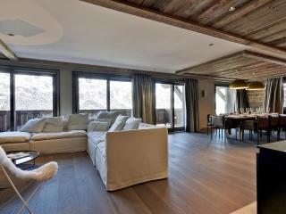 Appartement de Luxe avec Cheminée, Balcon et Parking à Les Allues, Skis aux Pieds - FR-1-613-62 - Les Allues - 0