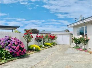 Large Bright Guest House - Motueka - 9