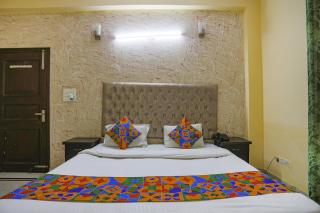 FabHotel HM Palace - 1
