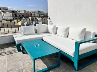 Beautiful 4-Bedroom Townhouse in Sliema - Sliema - 9