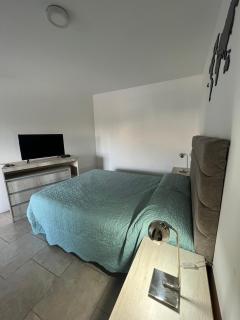 Departamento B° Guemes con cochera - 9