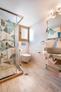 Alexandra's Cozy Sea View Apartment - 6