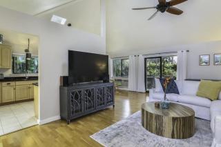 Hale Iolani home - 1