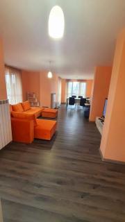 Елегантен градски апартамент с обширна тераса - 6