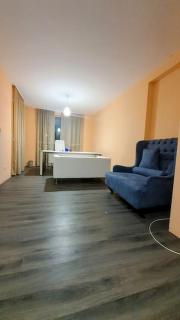 Елегантен градски апартамент с обширна тераса - 2