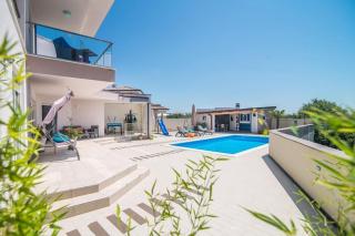 Traumhafte Villa **** Meerblick und Pool - Galižana - 3