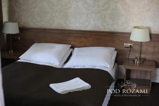 Hotel POD RÓŻAMI - Jedlnia-Letnisko - 0