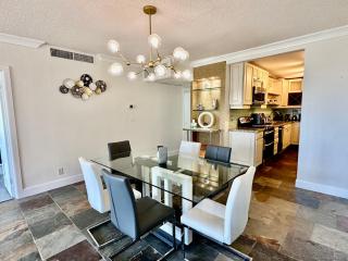 Luxury Beachfront Family-Friendly Condo - Hollywood - 6