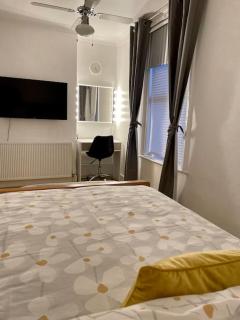Central Worthing Holiday Home, 3 bedrooms, 600m from beach - Broadwater - 5