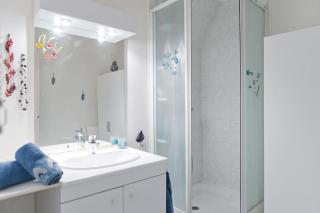 Chambre chez l'habitant - proche du centre - salle d'eau et WC privés - Burdeos - 5