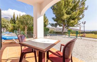 Amazing Apartment In Alcaucín - Alcaucín - 3