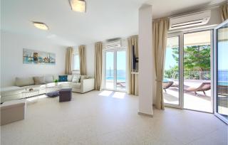 Amazing Home In Martinscica - 7