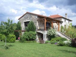 Gîte familial avec terrasse panoramique et cheminée, idéal pour randonnées près de Retournac - FR-1-582-355 - 7