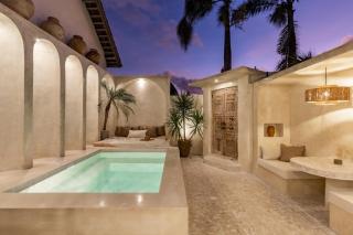 Luxe & Unique honeymoon Bocami Suites- 2 by Azure - Kerobokan - 8