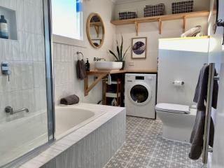 The Lazy Fig - Ocean Views, Orchard & Pizza Oven - Primrose Sands - 5