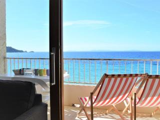 Studio sur plage Cavalière avec terrasse, 1er étage, 2 couchages - FR-1-251-80 - Le Lavandou - 0