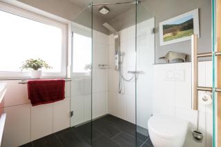 Graues Haus - 3