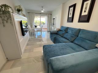 Mi Capricho P5, Apartment with Sea and Pool Views - 1