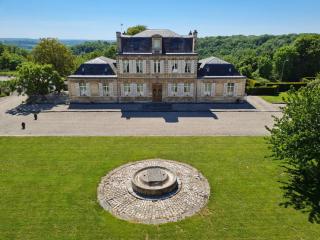 Grand gîte 15 personnes, 9 chambres, 100km de Paris en Exclusivité - 0