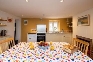 The Wave - 3 bed beach front home in Sheringham - 3