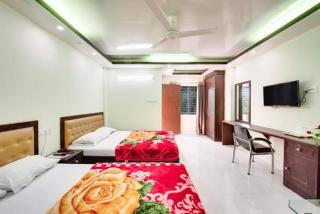 Hill Crown Hotel & Resort - 4