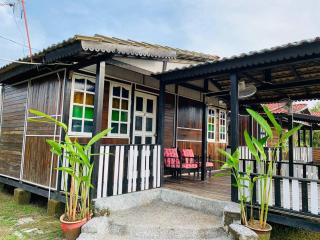 MOSS HEDERA HIDE CHALET - Malacca - 0