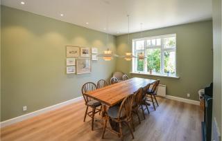 6 Bedroom Beautiful Home In Anholt - 6