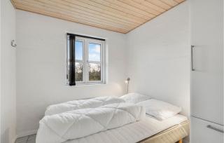 4 Bedroom Amazing Home In Humble - 4