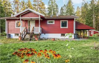 Cozy Home In Henån With Sauna - 1