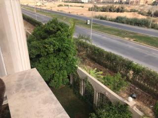 fancy 3 bedrooms apartment for rent in a sheikh zayed compound - Sheikh Zayed - 5
