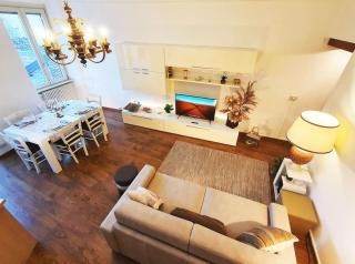 King Como Lake Center 9 posti letto- Grande Terrazza - 2 bagni privati - Como - 9