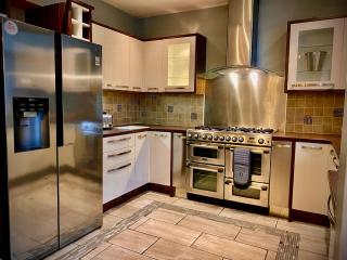 Captivating 4-Bed Hot Tub House in Blackpool - Blackpool - 7