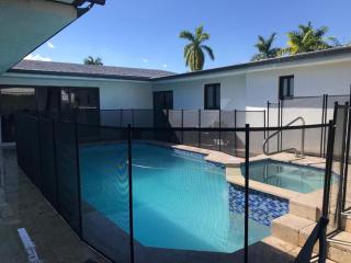 Luxe 5BR Pool Jacuzzi Basketball L17 - 1