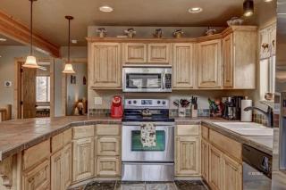 The Village Getaway - Duck Creek Village - 6