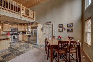 The Village Getaway - Duck Creek Village - 5
