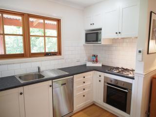 Tahara Cottage - Deloraine - 3