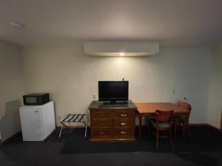 Campus Inn Baraboo - Baraboo - 8