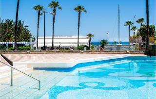 Beach Front Apartment In Torremolinos - 8