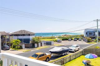 Anna Bay Beach Shack 44 Ocean Avenue fantastic 2 storey house with spectacular views - Anna Bay - 9