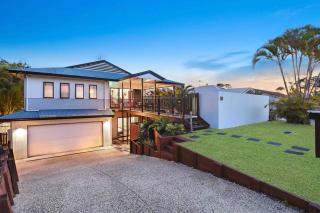 Luxury Holiday Home in Alex - Heated Pool - Pets Allowed - Alexandra Headland - 9
