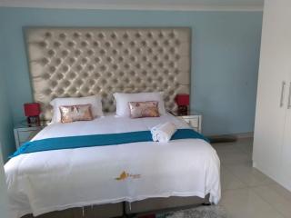 Avalon Lodge - East London - 5