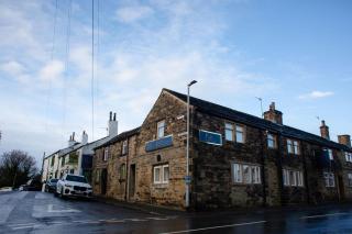 Bert's Rooms at The Black Horse Inn - Brighouse - 0