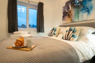 The Mews, Amazing Newport 2 BR, Excellent location, Parking, Perfect for Contractors - Newport - 4