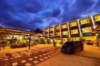Evergreen Hill Resort - - 3