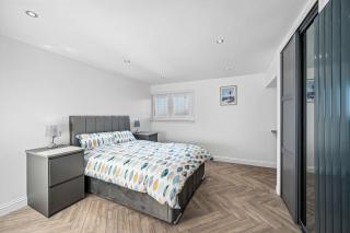 Sea View Luxury Apartment 3 bedrooms Free Parking - By Coast Apartments - 3